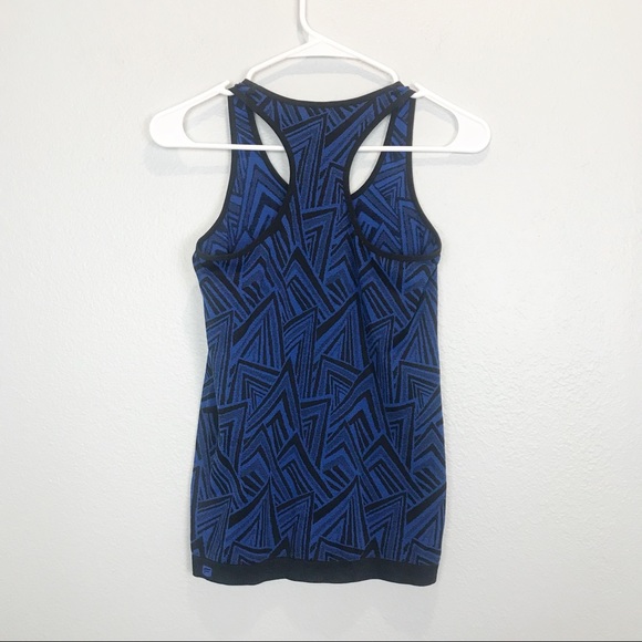 Fabletics printed Razor Back Workout Tank Top - Picture 2 of 4